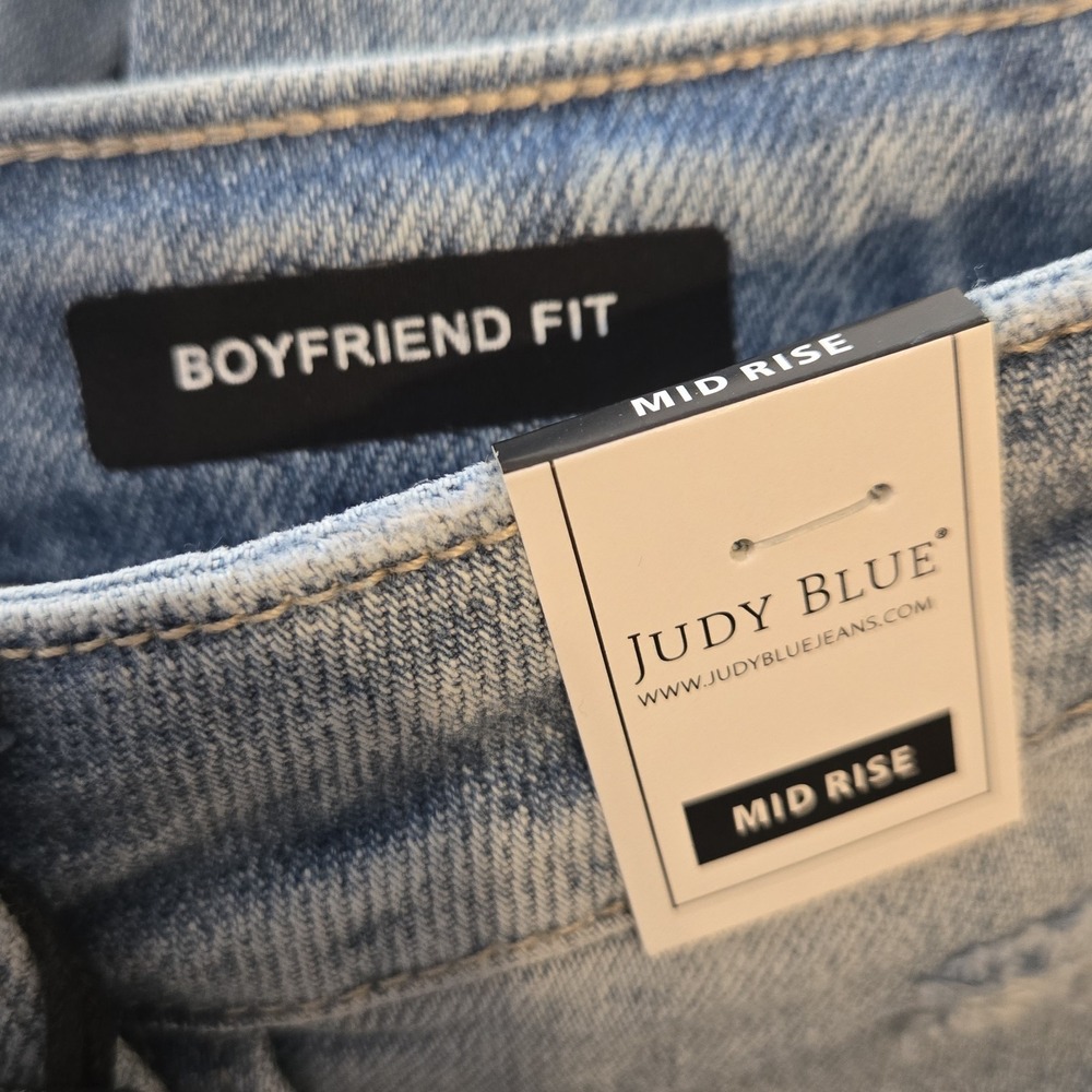 Judy Blue Boyfriend Fit Jeans Womens 7/28 Mid Rise Distressed Light Wash Flag... - Picture 10 of 16